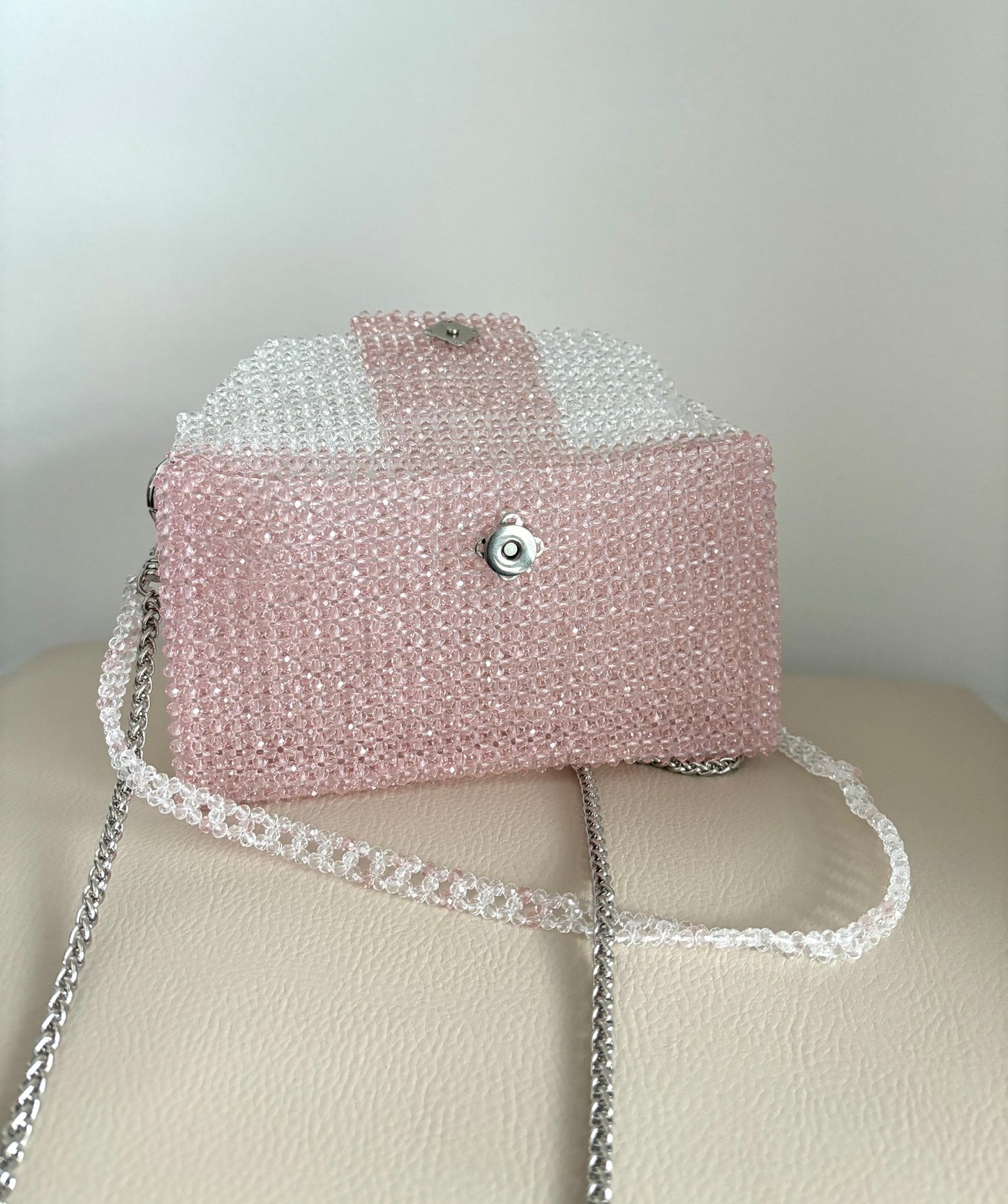 Handtasche aus Glasperlen rosa/weiß - GRAYSS FASHION