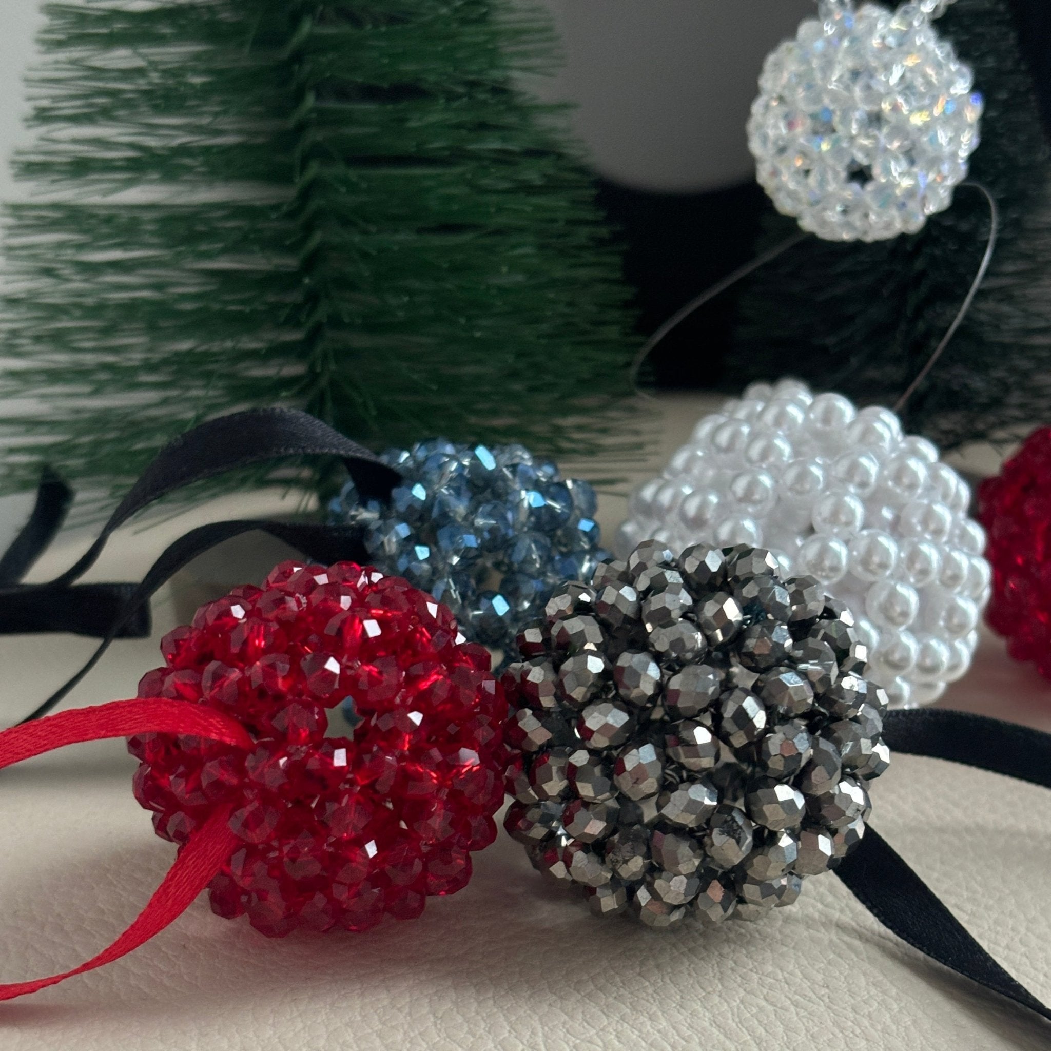 Tannenbaum Kugeln aus Perlen/Glas - GRAYSS FASHION