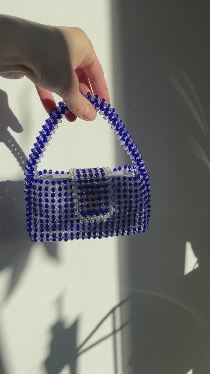 Handtasche aus Perlen blau/weiß