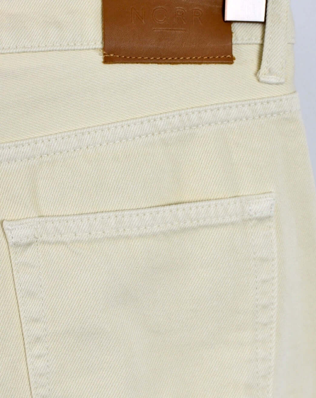 NORR High-Waist-Jeans creme - GRAYSS FASHION