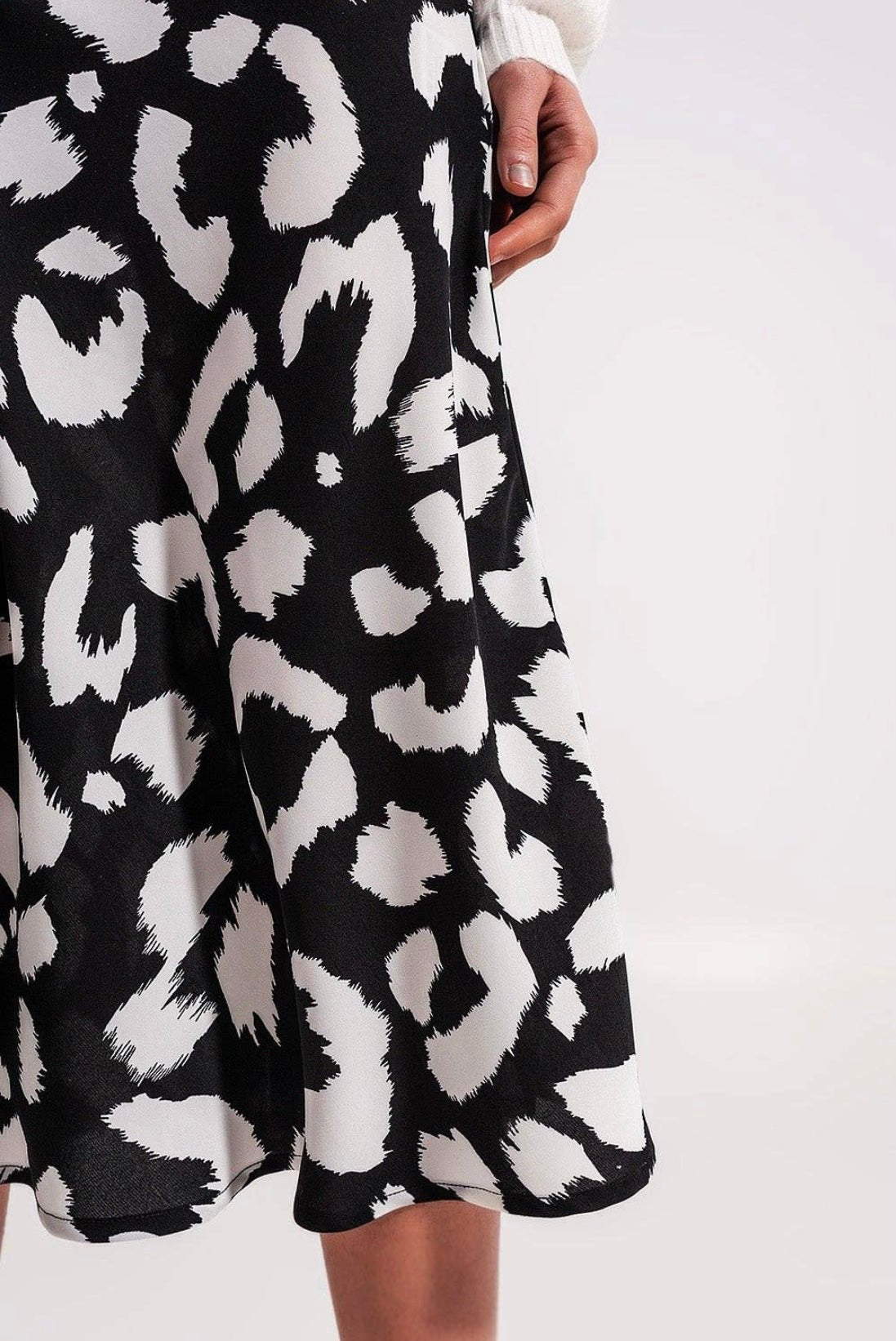 Q2 skirt print